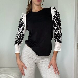 Chicos Black & White Embroidered Sleeve Top